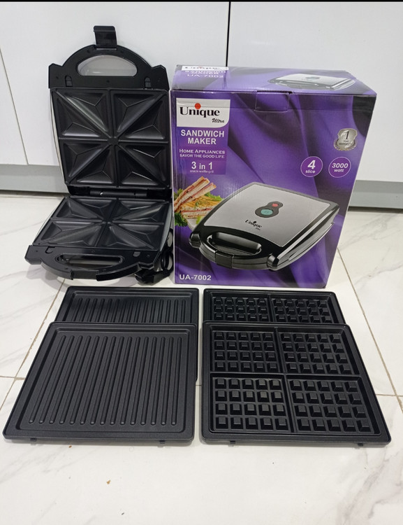 ساندویچ ساز سه کاره یونیک مکس ۳۰۰۰ وات مدل UA7002